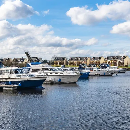Сasa de vacaciones Shannonside - Stylish 5 Bed Marina & 40ft Mooring *