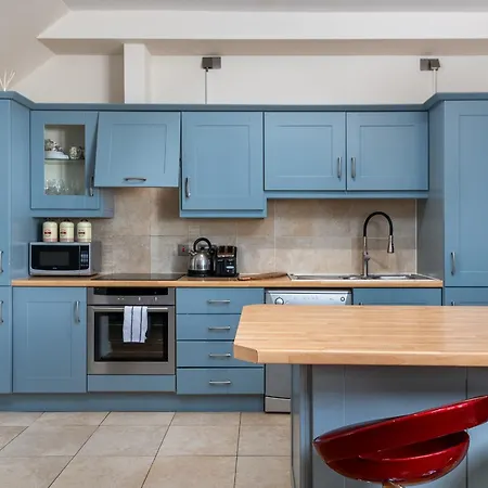 度假居 Shannonside - Stylish 5 Bed Marina & 40ft Mooring *