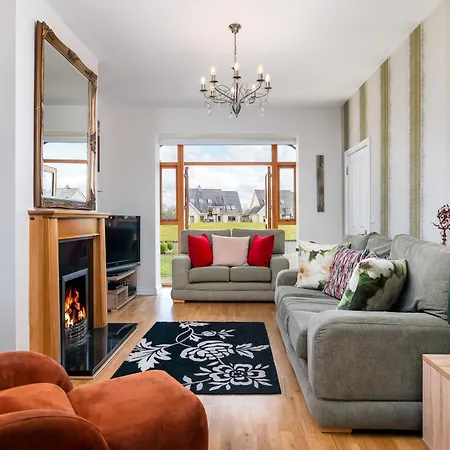 Shannonside - Stylish 5 Bed Marina & 40ft Mooring