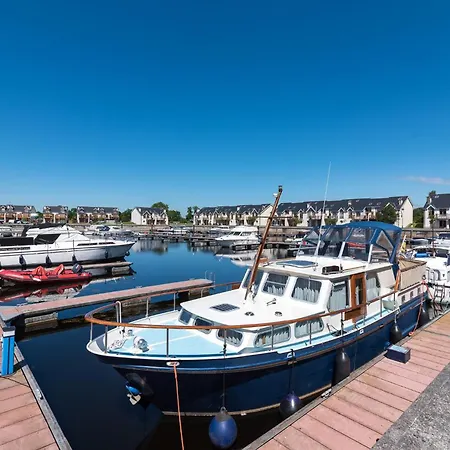 度假居 Shannonside - Stylish 5 Bed Marina & 40ft Mooring