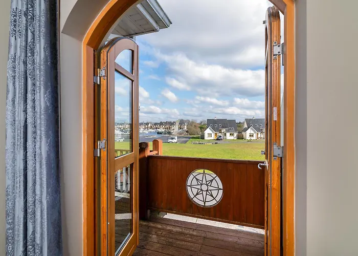 Shannonside - Stylish 5 Bed Marina & 40ft Mooring Prázdninový dům