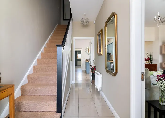 Prázdninový dům Shannonside - Stylish 5 Bed Marina & 40ft Mooring *