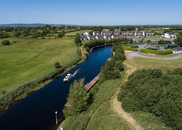 Shannonside - Stylish 5 Bed Marina & 40ft Mooring Prázdninový dům *